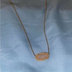 Kendra Scott rose necklace